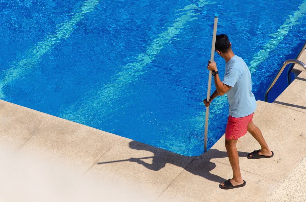 Cuidados com a piscina no verão